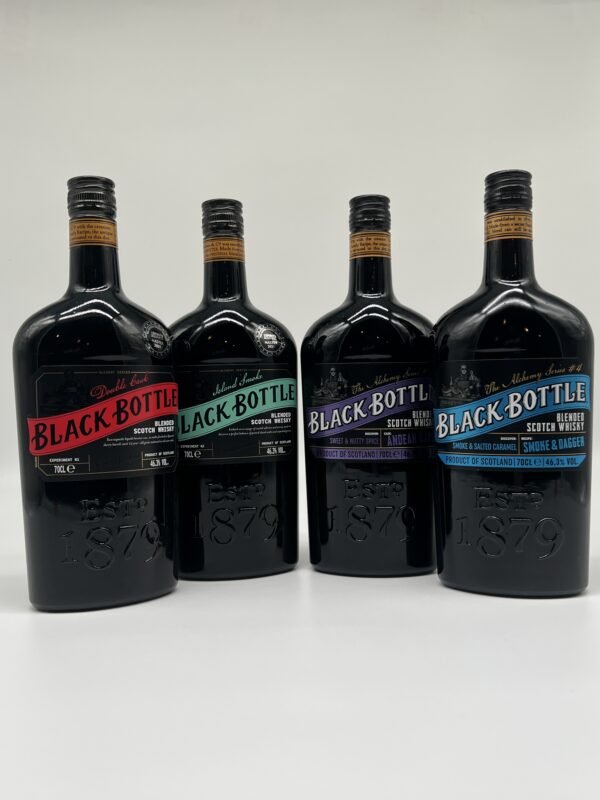 Lot de 4 Black bottle (double cask ; island smoke; Andean OAK; smoke & dagger)